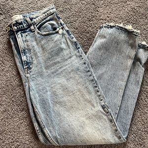 Abercrombie 90’s straight ultra high rise